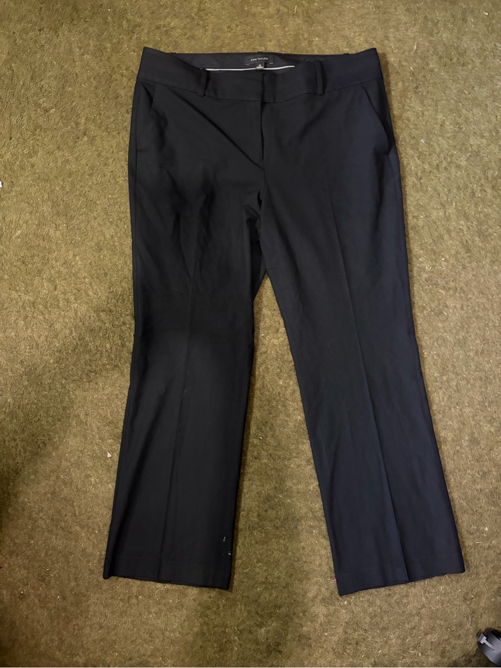 Ann Taylor Black Women’s Dress Pants - Classic Fit